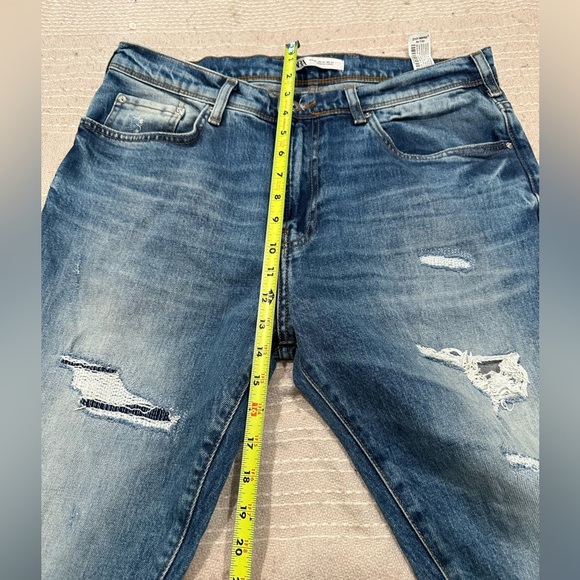Zara Men's Blue Distressed Jeans - Picture 5 of 9